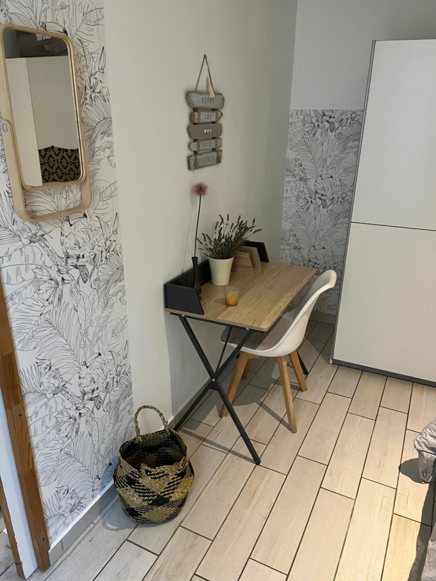 Joli Appartement Hypercentre T2, Classe Meuble De Tourisme 3 Avec Parking Gratuit Béziers Kültér fotó