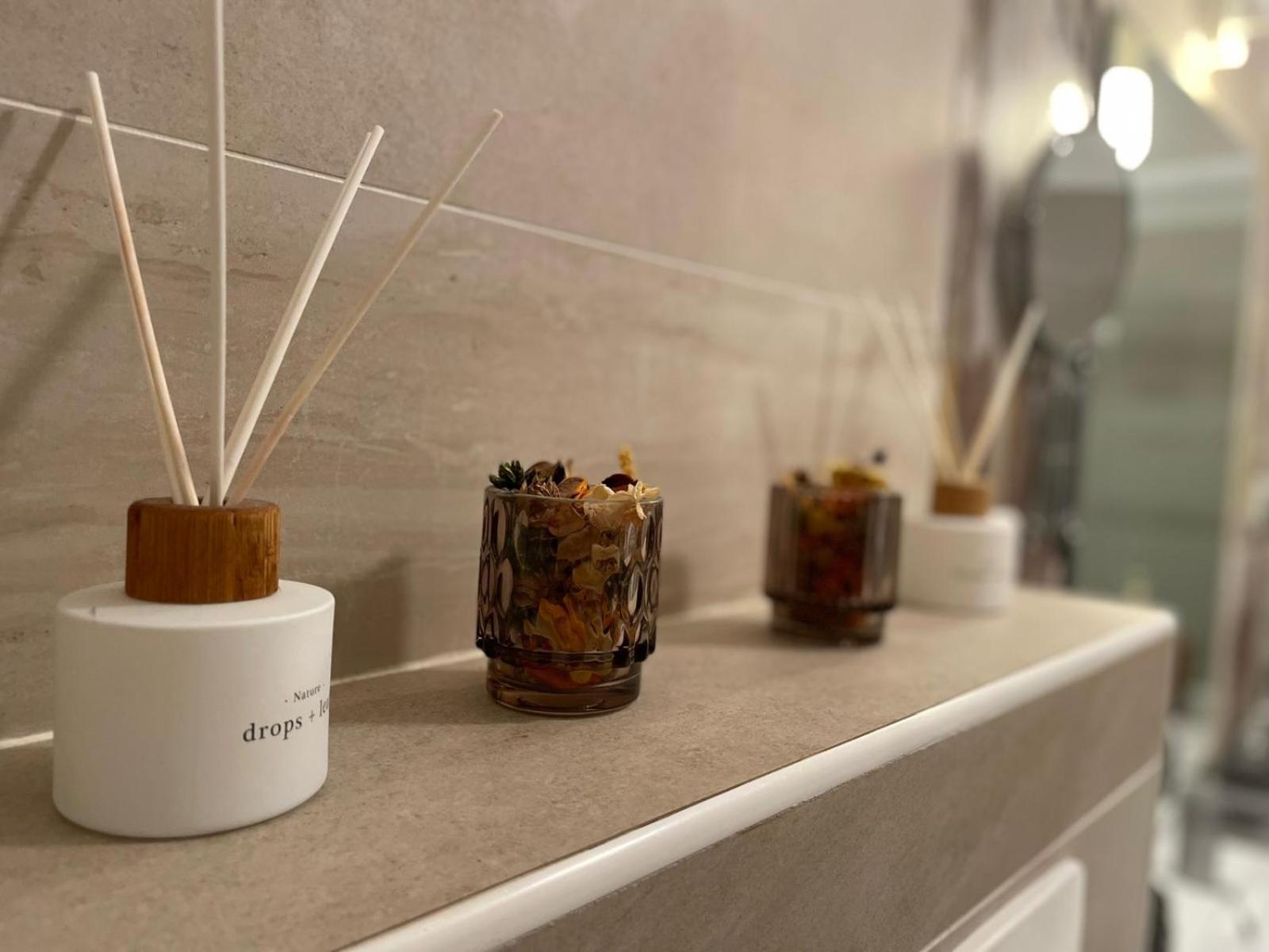 Joli Appartement Hypercentre T2, Classe Meuble De Tourisme 3 Avec Parking Gratuit Béziers Kültér fotó